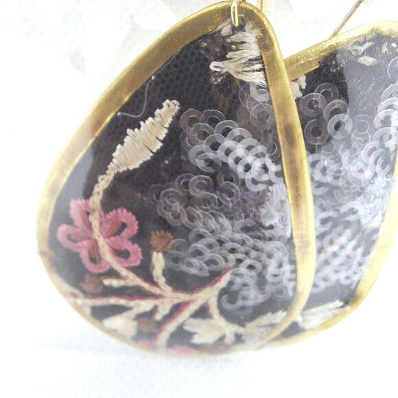 Embroidered Flower Teardrop Earring Gold Tone Fishhook Ear Wires - Picture 1 of 4